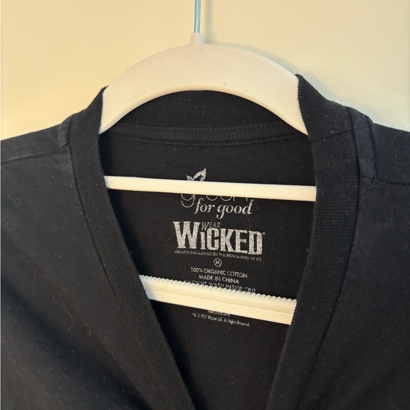 Wicked The Musical Short Sleeve Tee Merch - Picture 3 of 3